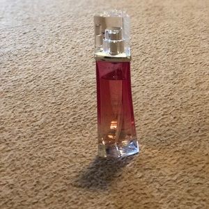 Givenchy Very Irresistible EDT